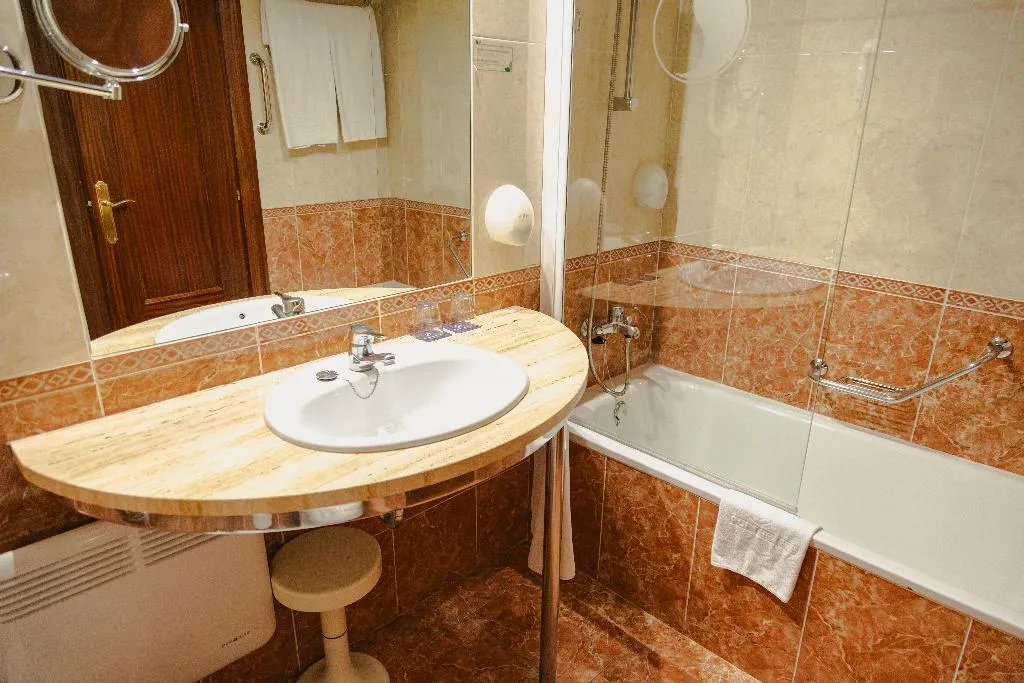 FAMILY ROOM STANDARD Room, Port Denia, Costa Blanca