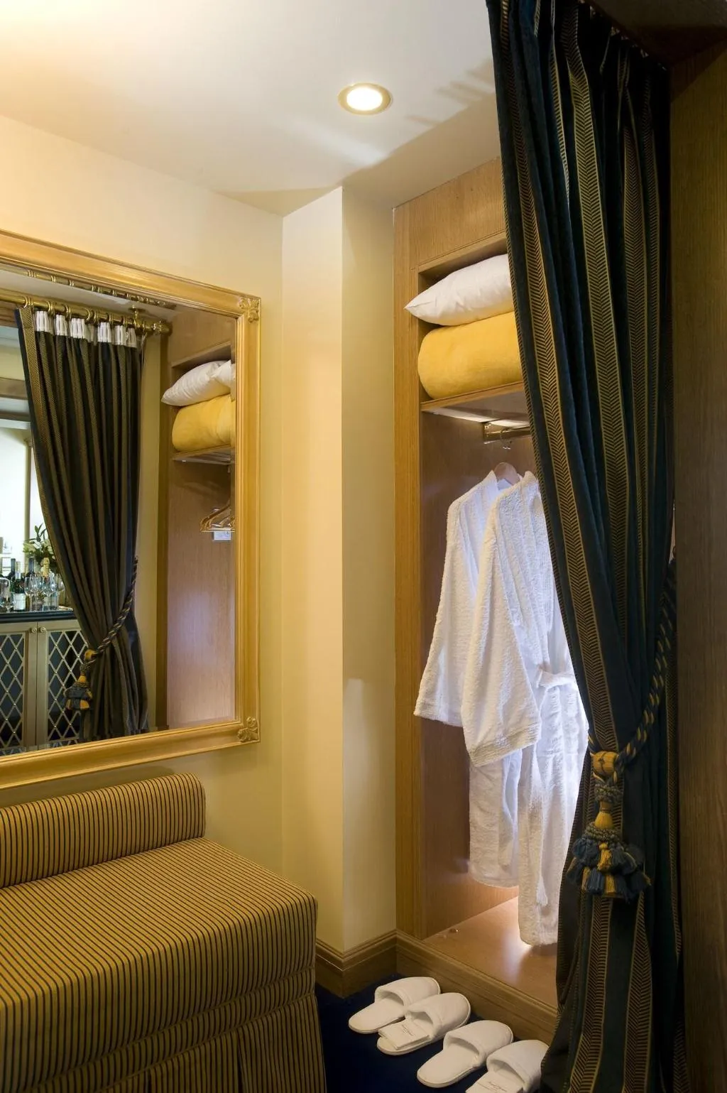 Room, Royal Olympic, Athens