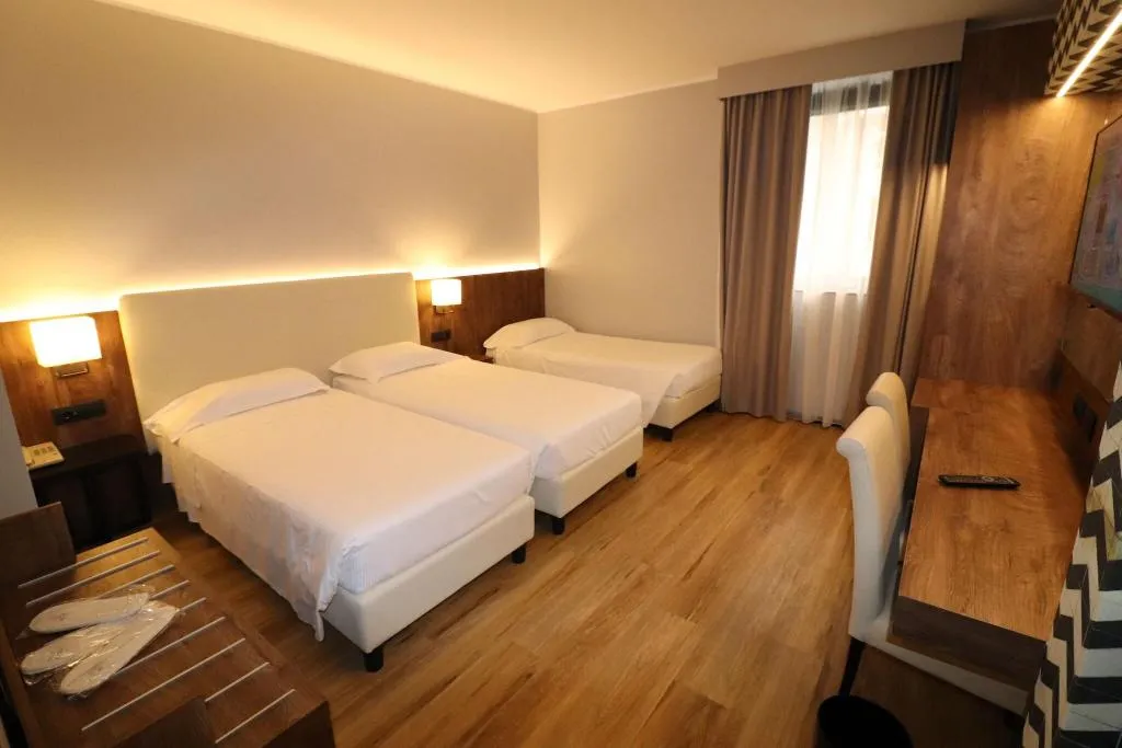 DOUBLE TWO BEDS Room, Hotel Domenichino, Milan