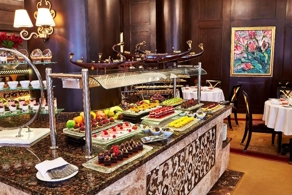 Restaurant, Kempinski Palace Cairo, Cairo