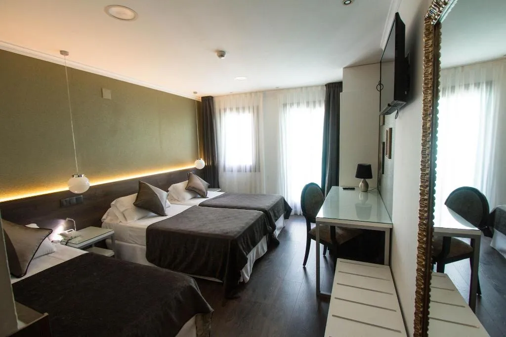 Room, Moderno, Barcelona