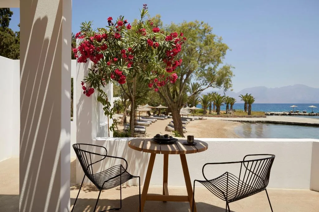 BUNGALOW SUPERIOR Room, Minos Beach Art Hotel, a Member of Design Hotels, Crete