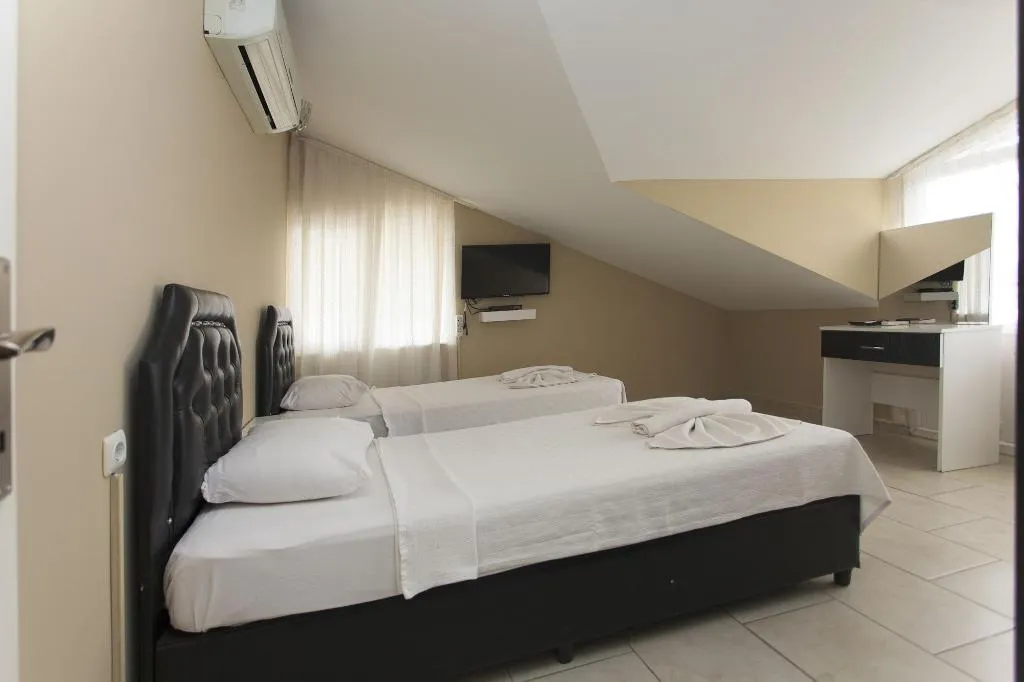 Room, Green Peace, Dalaman