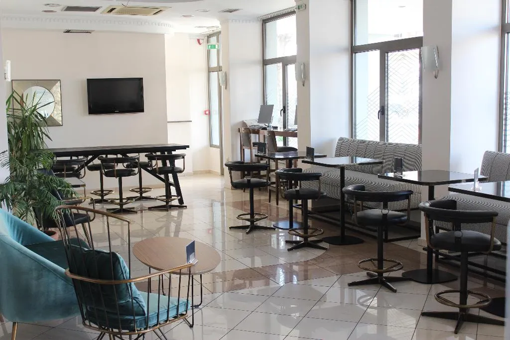 Lobby, Rotonda, Halkidiki