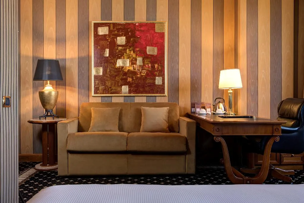 SUITE STANDARD Room, Hotel Capitol, Milan
