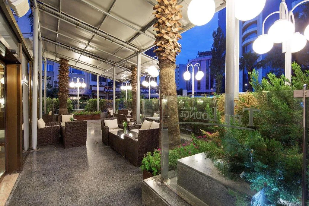 Bar, Hilton Izmir, Izmir