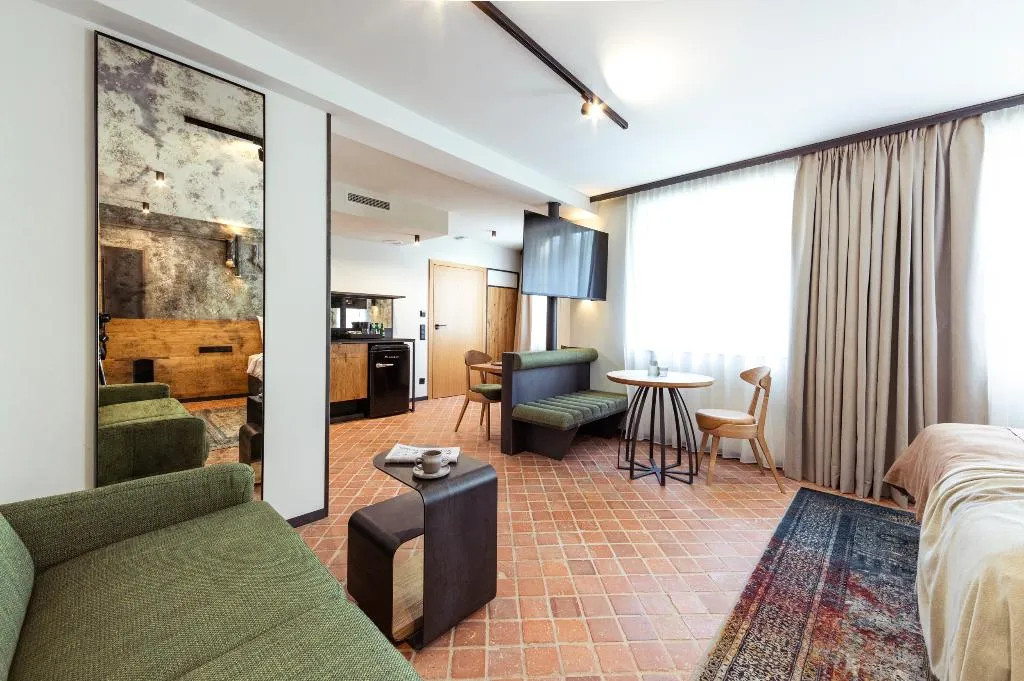 JUNIOR SUITE STANDARD Room, Nomadic Urban Premium Suites, Krakow