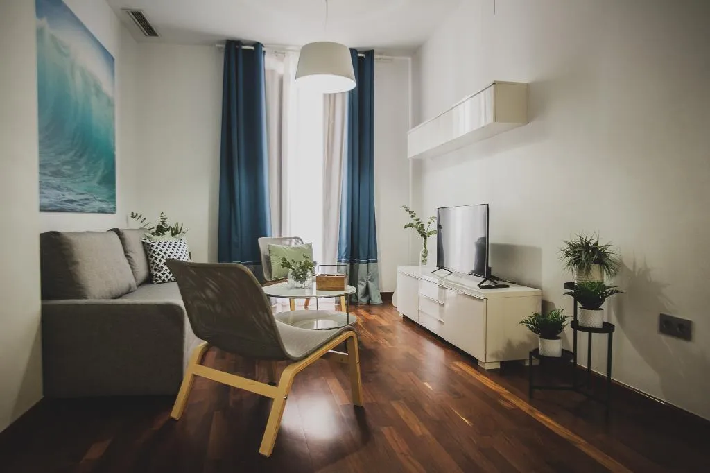 APARTMENT TWO BEDROOMS Room, azz Apartamentos Torre de la Plata, Seville