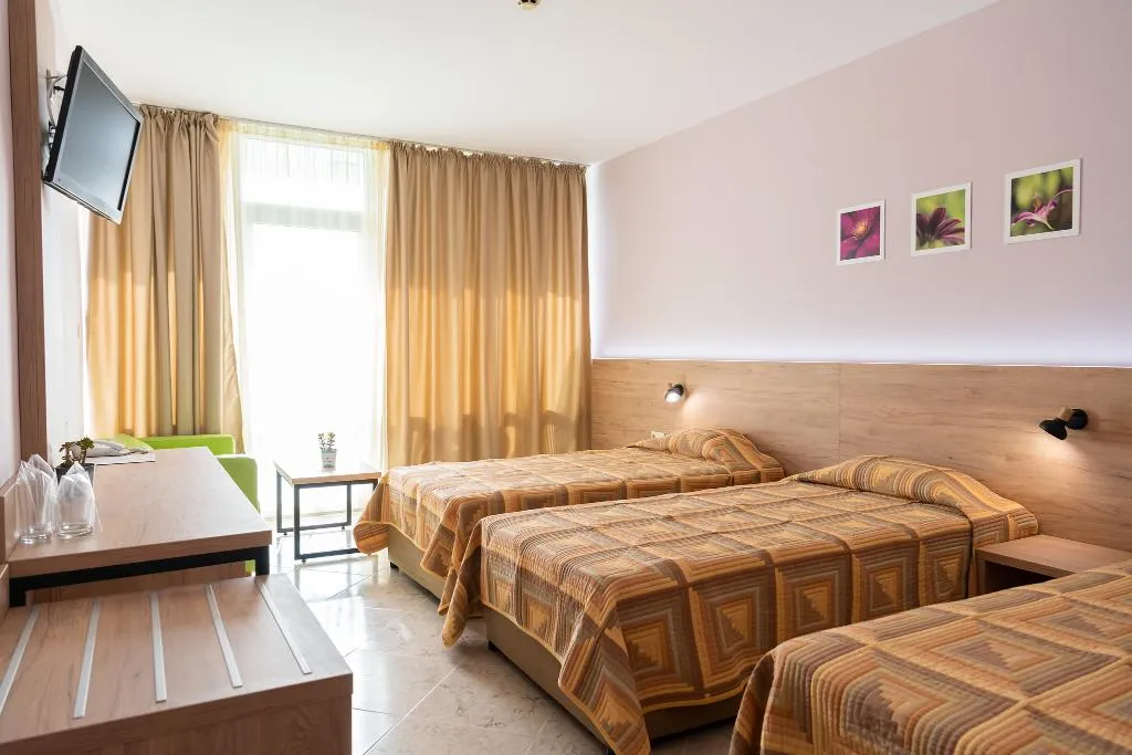 TRIPLE SUPERIOR Room, Ivana Palace, Bourgas