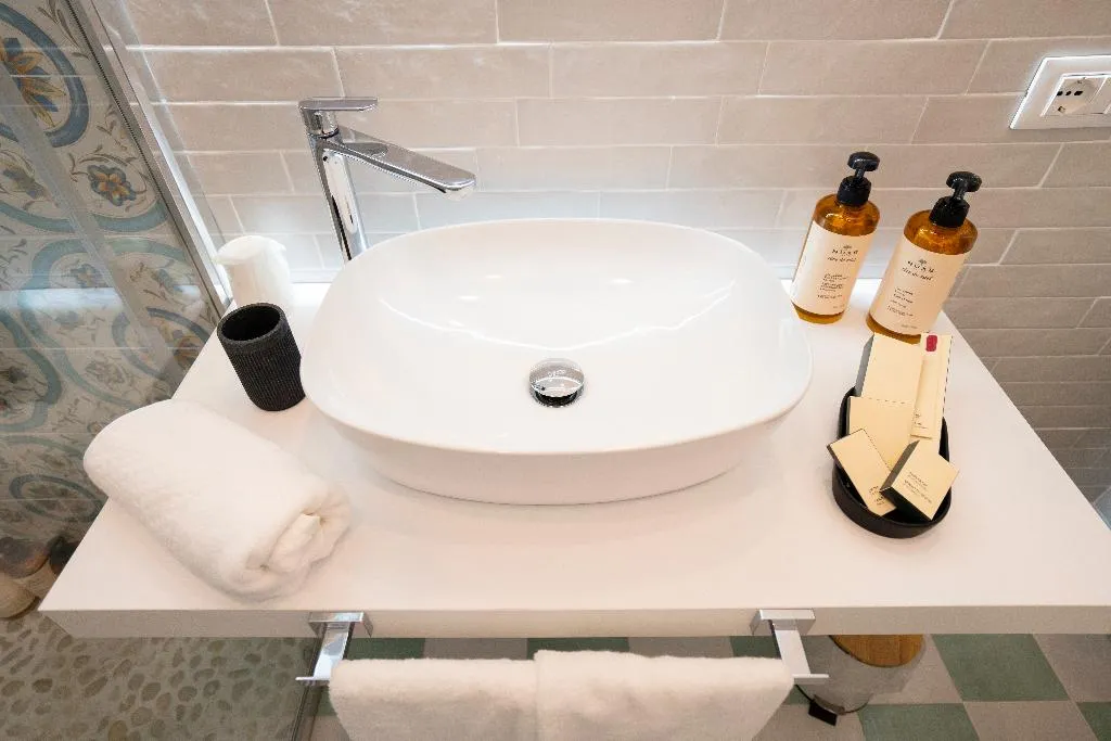 DOUBLE DELUXE OCEAN VIEW Room, Borgo Del Cannitello Romantic Boutique Resort, Palermo