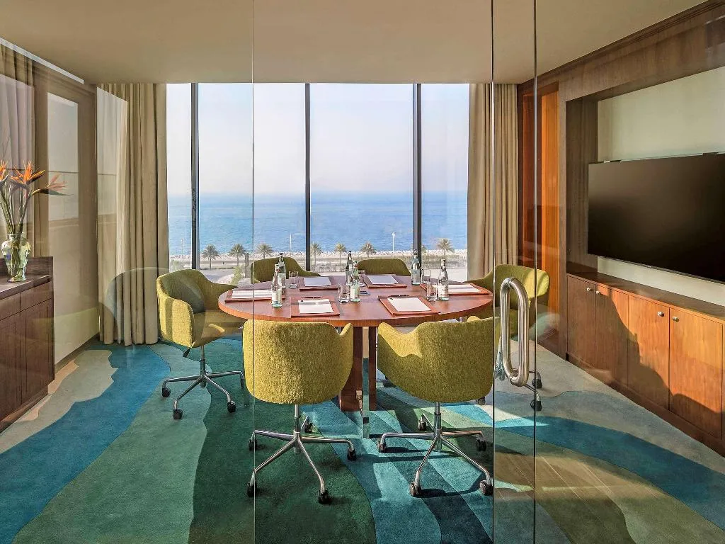 Double or Twin WITH BALCONY Room, The Retreat Palm Dubai MGallery by Sofitel, Dubai