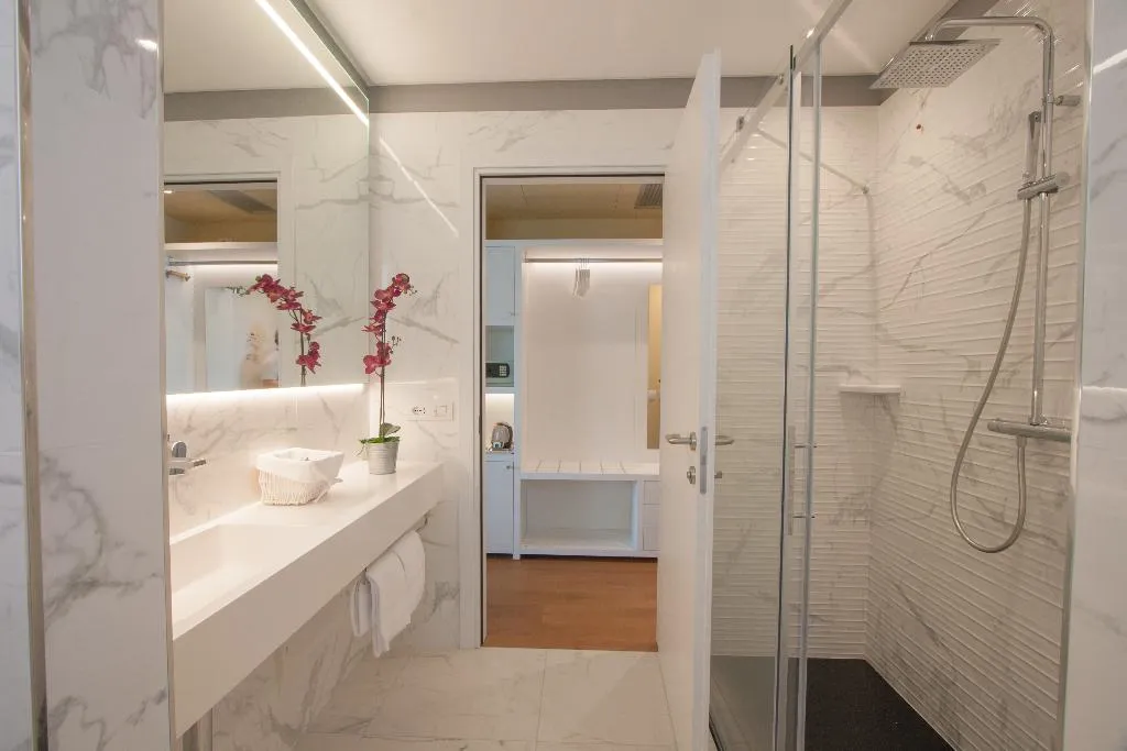 SUITE WITH TERRACE WITH VIEWS Room, Hotel Borgo Le Terrazze, Milan