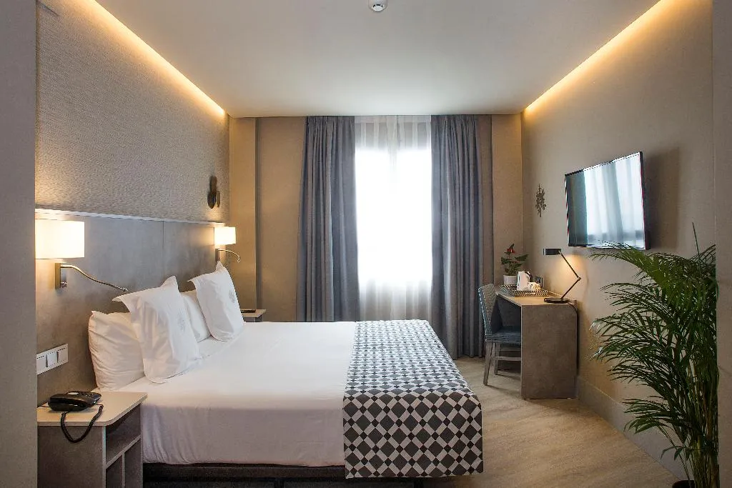 JUNIOR SUITE STANDARD Room, America Sevilla, Seville