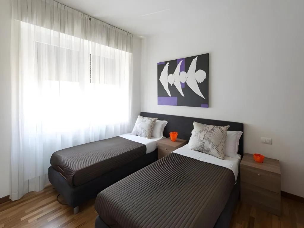 Room, Residence Cenisio, Milan