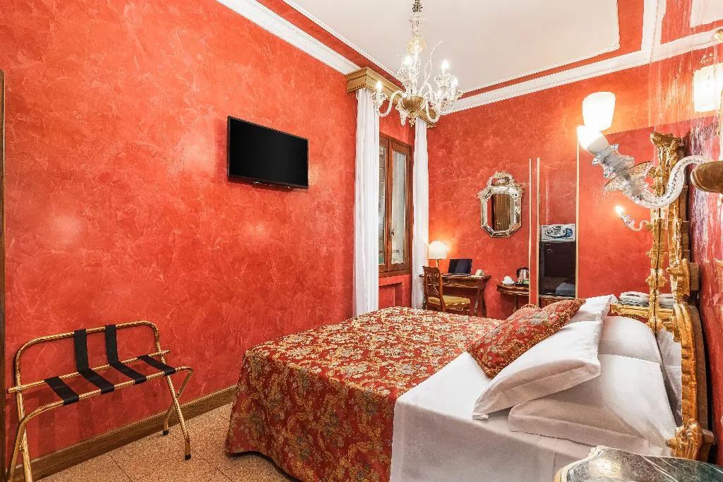 Room, San Moise, Venice