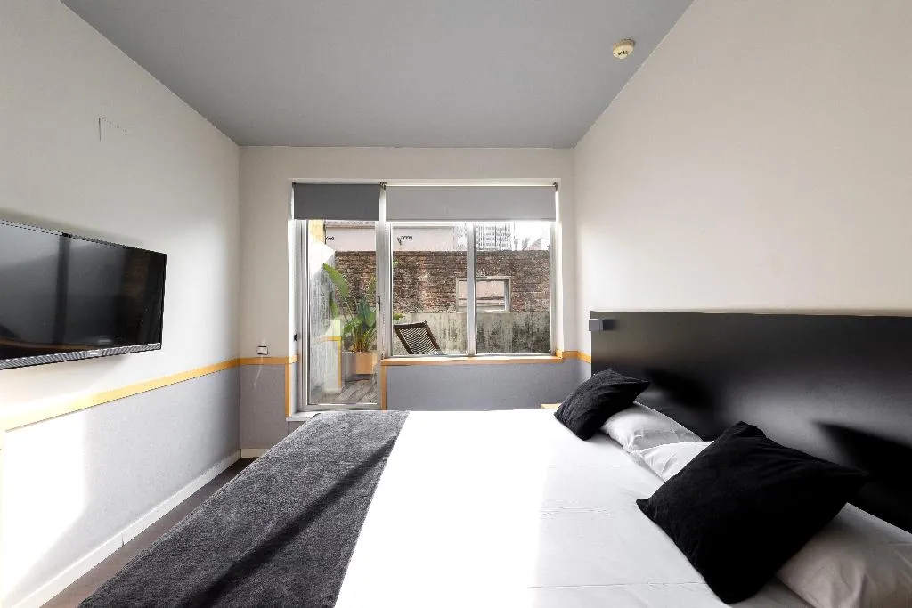 DOUBLE SINGLE USE WITH TERRACE Room, Onix Liceo, Barcelona