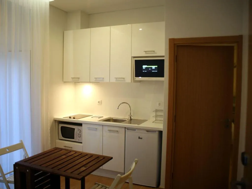 APARTMENT THREE BEDS Room, Lisbon Style Guesthouse, Lisbon