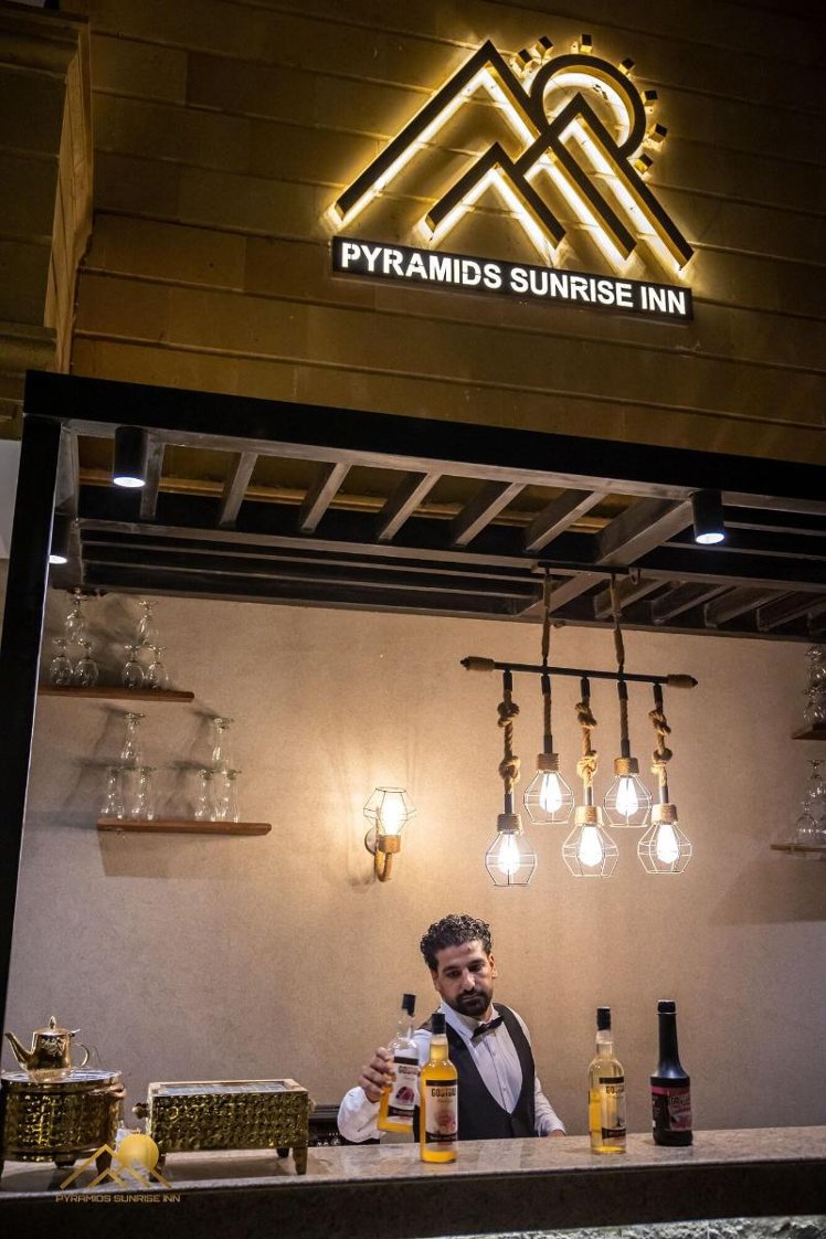 Bar, Pyramids Sunrise Inn, Cairo