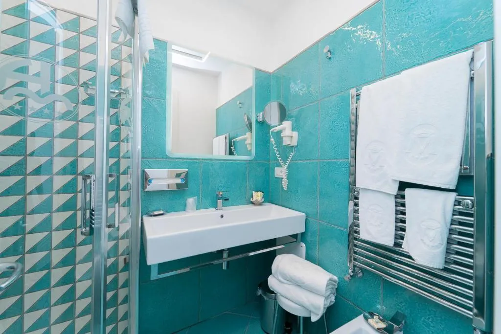 SINGLE SUPERIOR Room, Hotel Miramare, Naples