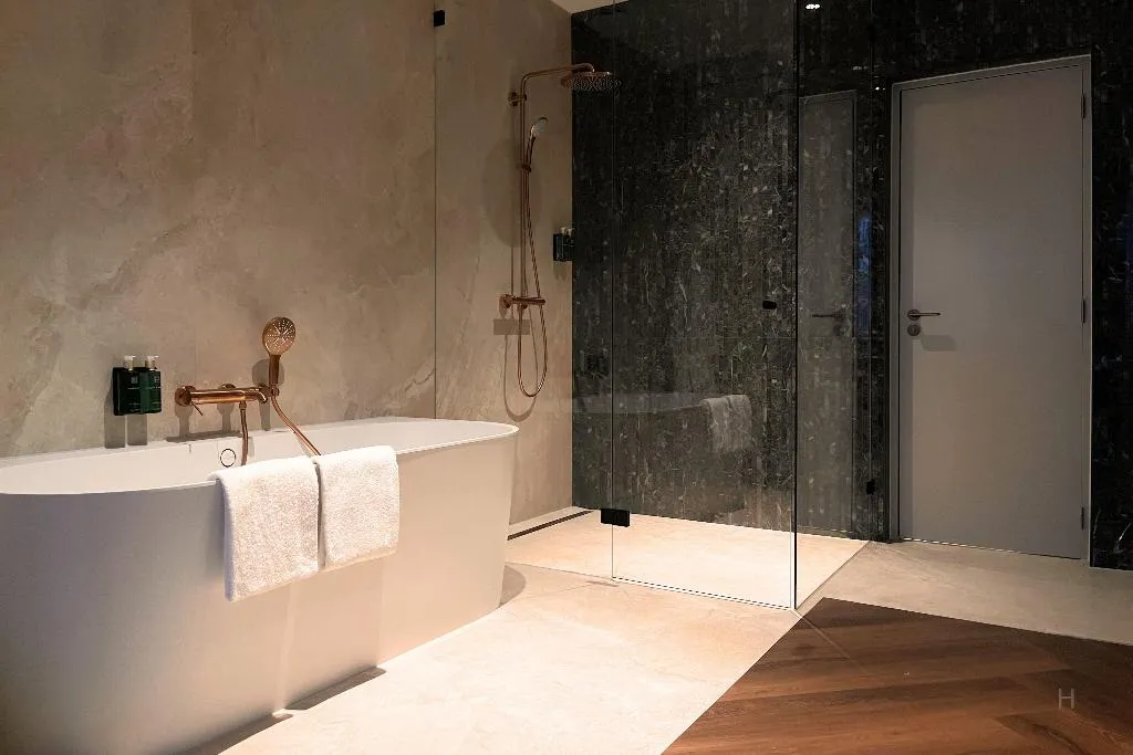 SUITE SUPERIOR Room, Die Port Van Cleve, Amsterdam