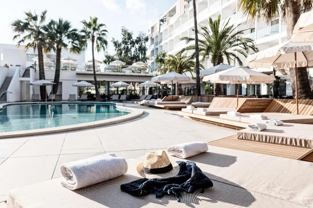 Pool, Hotel Bordoy Alcudia Port Suites, Majorca