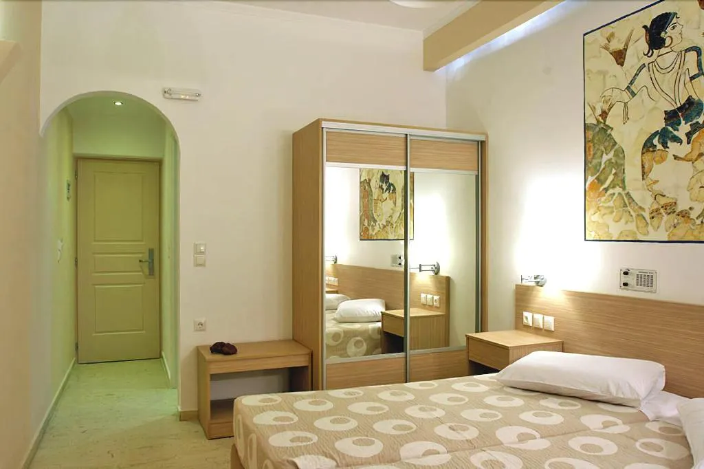 Room, Hippocampus, Santorini
