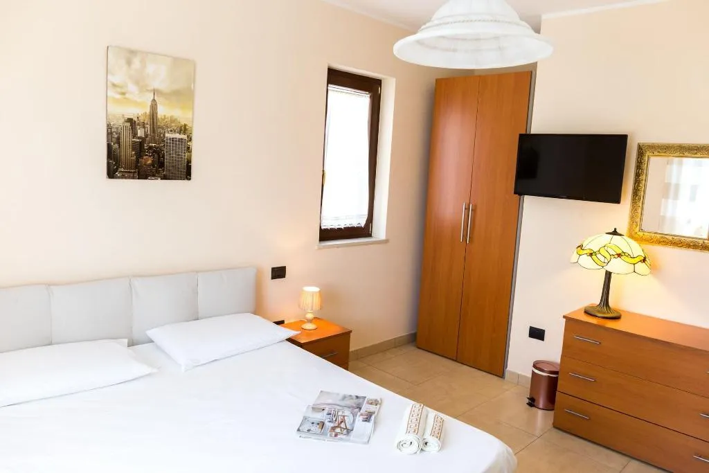 Room, B&B Atrium, Naples
