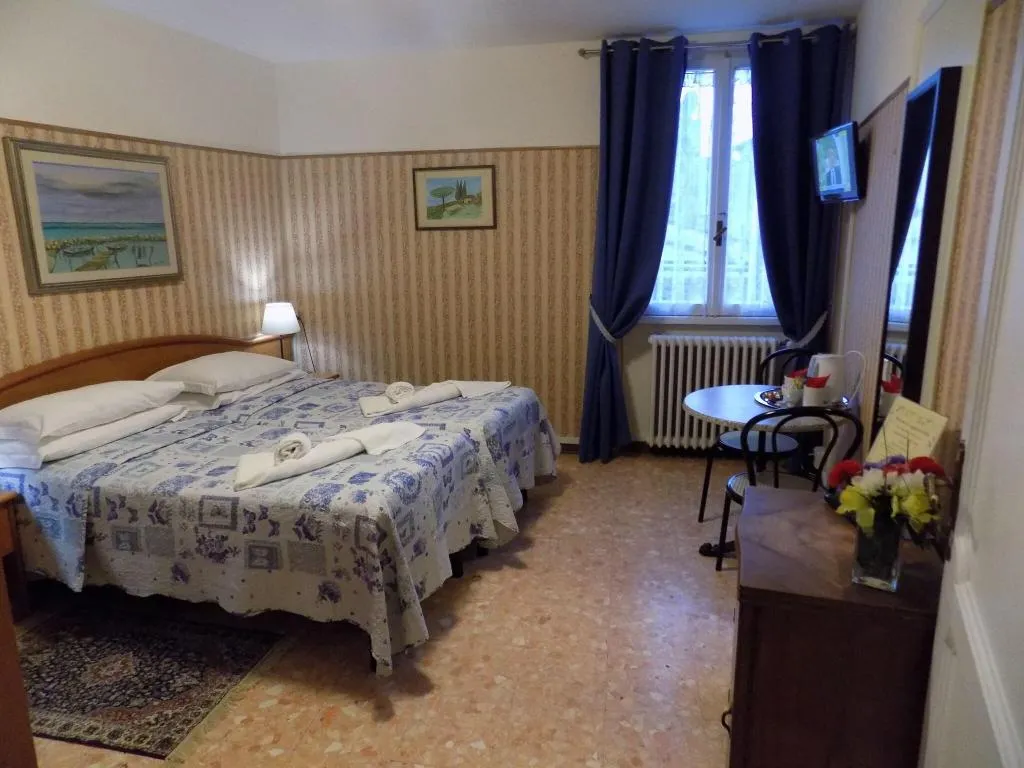 Room, Il Pitti Soggiorno, Florence