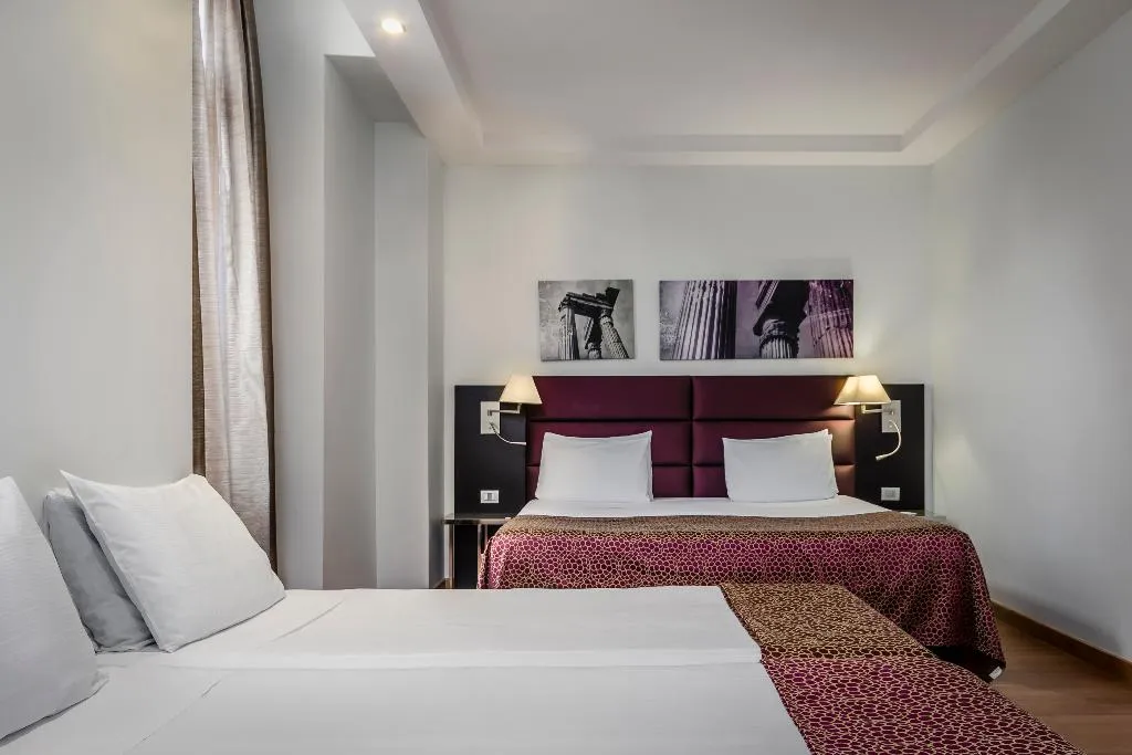 FAMILY ROOM STANDARD Room, Eurostars Roma Aeterna, Naples
