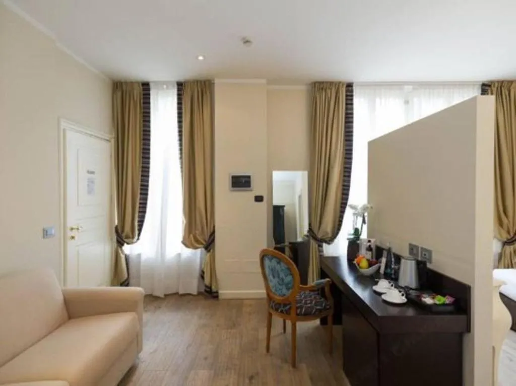 TRIPLE SUPERIOR Room, TownHouse 33, Milan