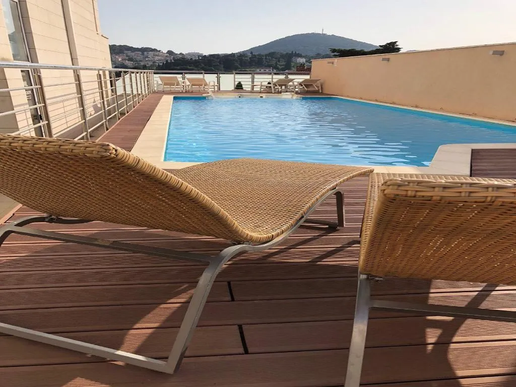 Pool, Berkeley, Dubrovnik