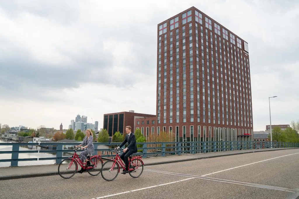 Sports and Entertainment, Leonardo Royal Hotel Amsterdam, Amsterdam