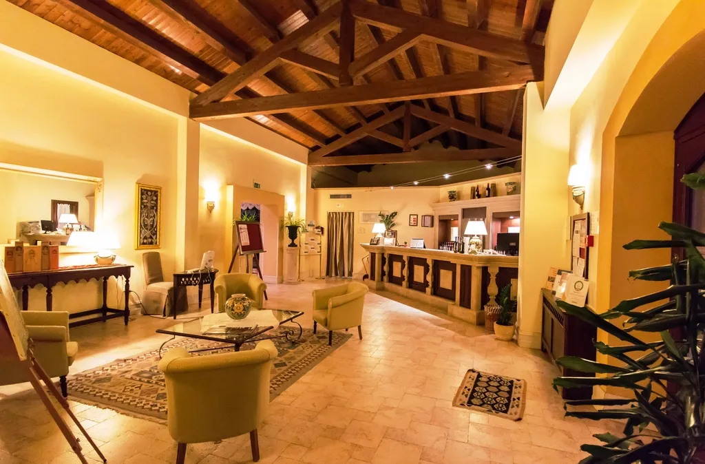 Lobby, Baglio Oneto dei Principi di San Lorenzo, Palermo