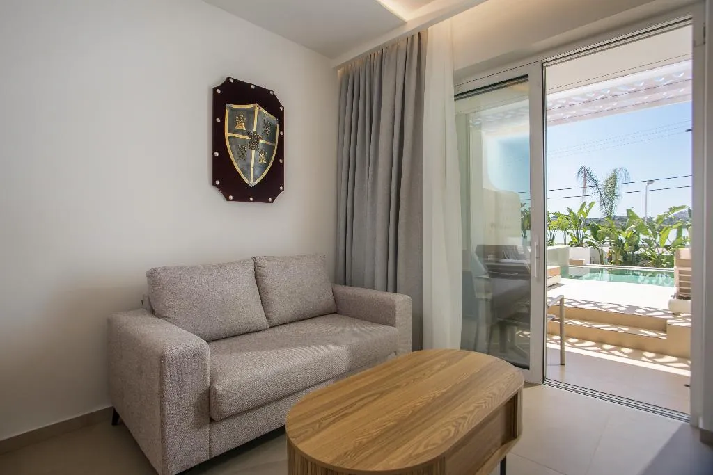 SUITE WITH PRIVATE POOL Room, Castello di Cavaliere Suites, Rhodes