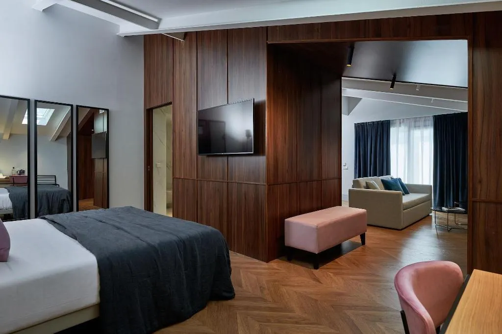 Room, Room Mate Collection Helen Berger, Valencia