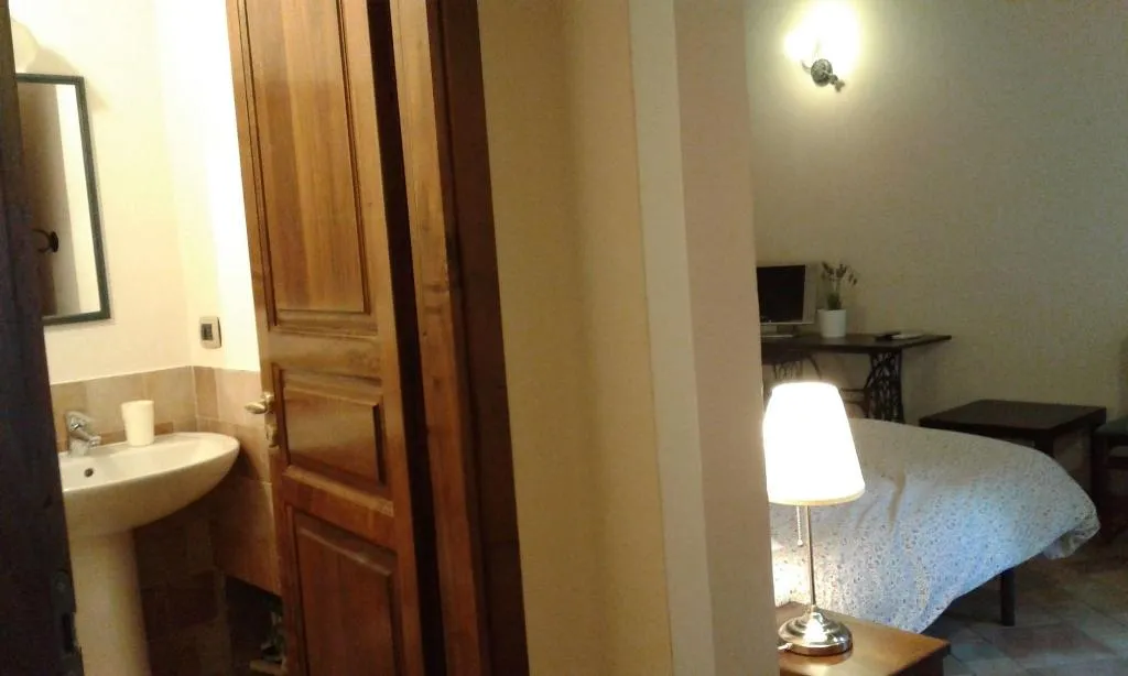 Room, Arco Ubriaco, Catania