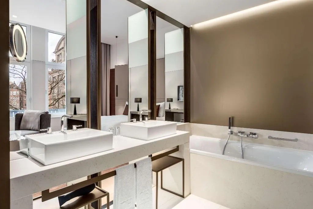 Room, Anantara Grand Hotel Krasnapolsky Amsterdam, Amsterdam