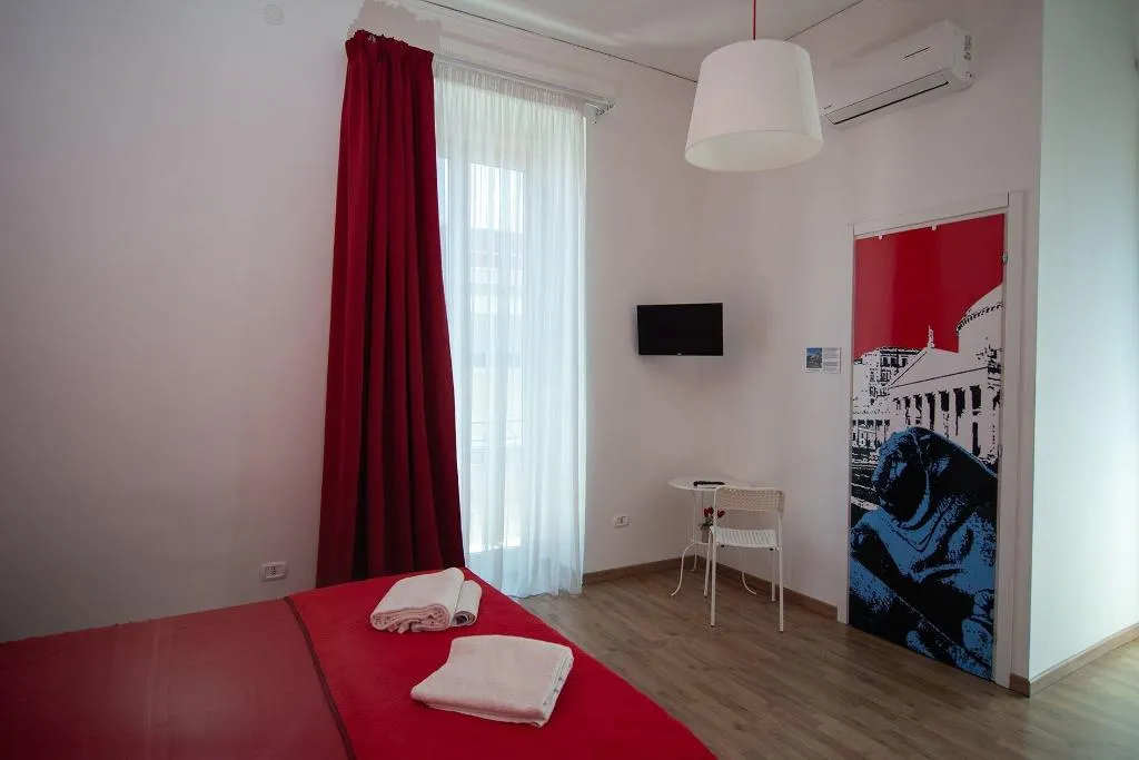 Room, B&B Tarumbò, Naples