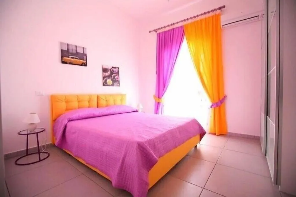 Room, Megaride Santa Lucia, Naples