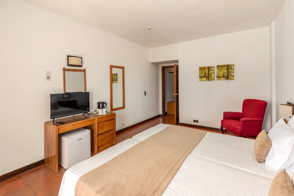 Double or Twin STANDARD Room, Praia da Lota Resort, Algarve