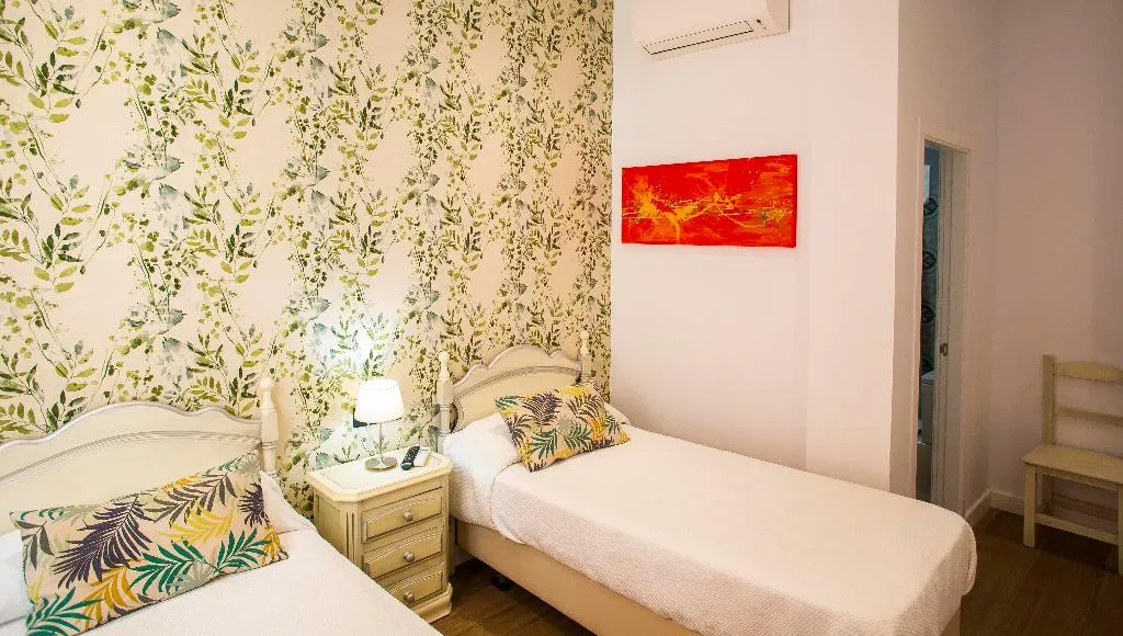 TWIN DELUXE ONE BEDROOM Room, Hostal San Francisco, Seville