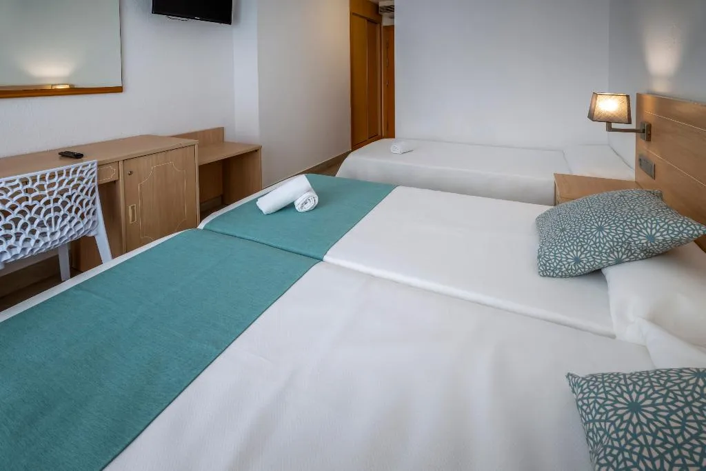TRIPLE STANDARD Room, 4R Salou Park Resort II, Costa Dorada