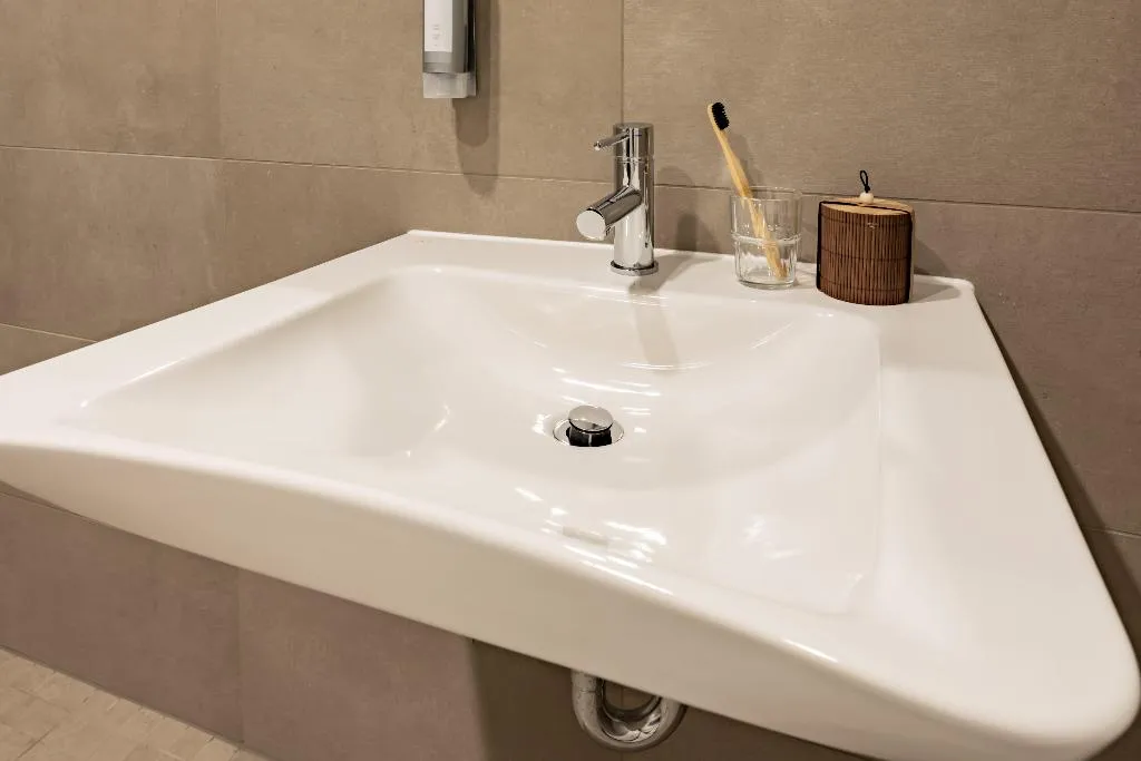 DOUBLE Accessible-Queen Size Bed Room, Garner Hotel Berlin - Spandau, Berlin