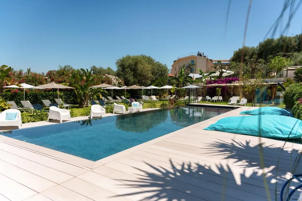 Pool, Casale Antonietta, Naples