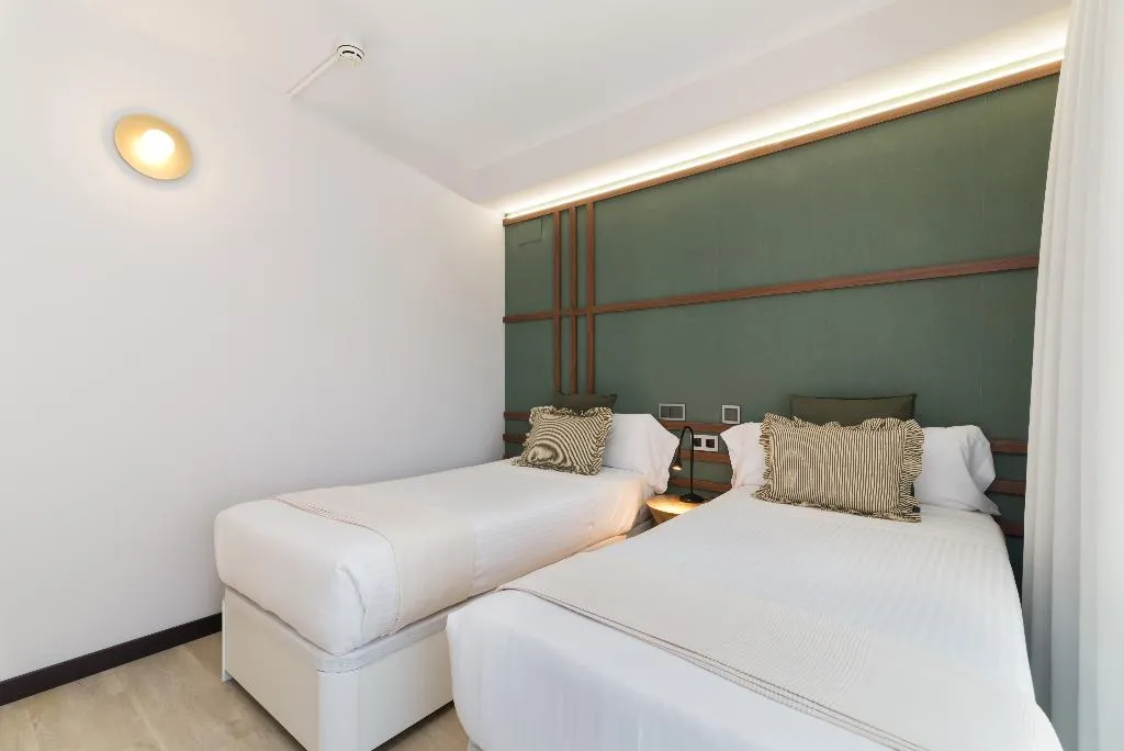 JUNIOR SUITE CAPACITY 1 Room, Roisa Hostal Boutique, Madrid