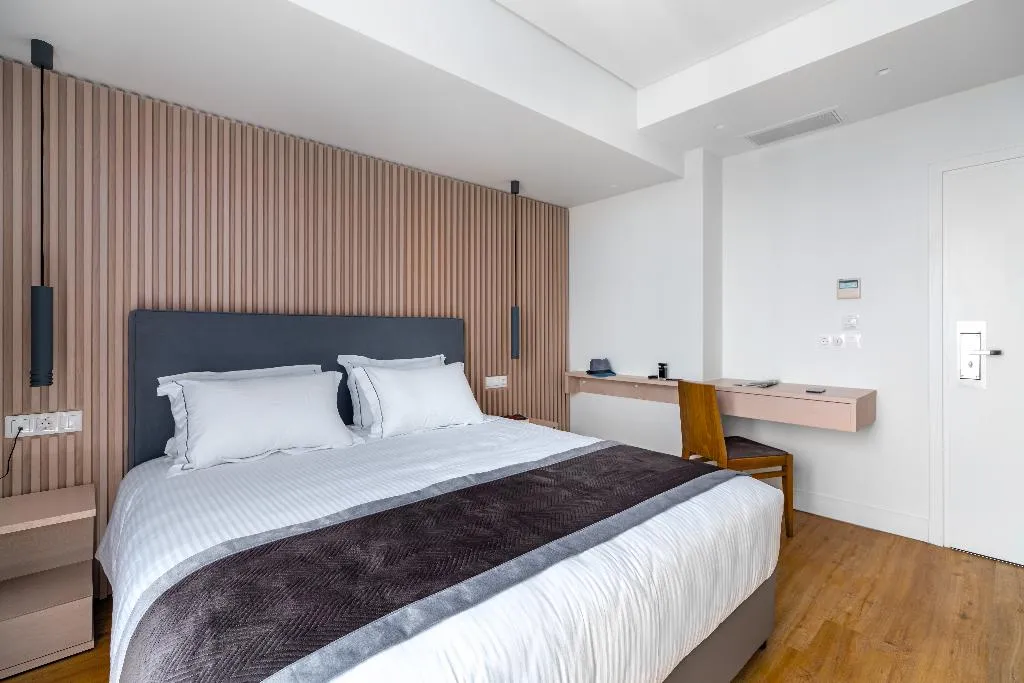 Double or Twin WITH BALCONY Room, Glyfada Riviera Hotel, Athens