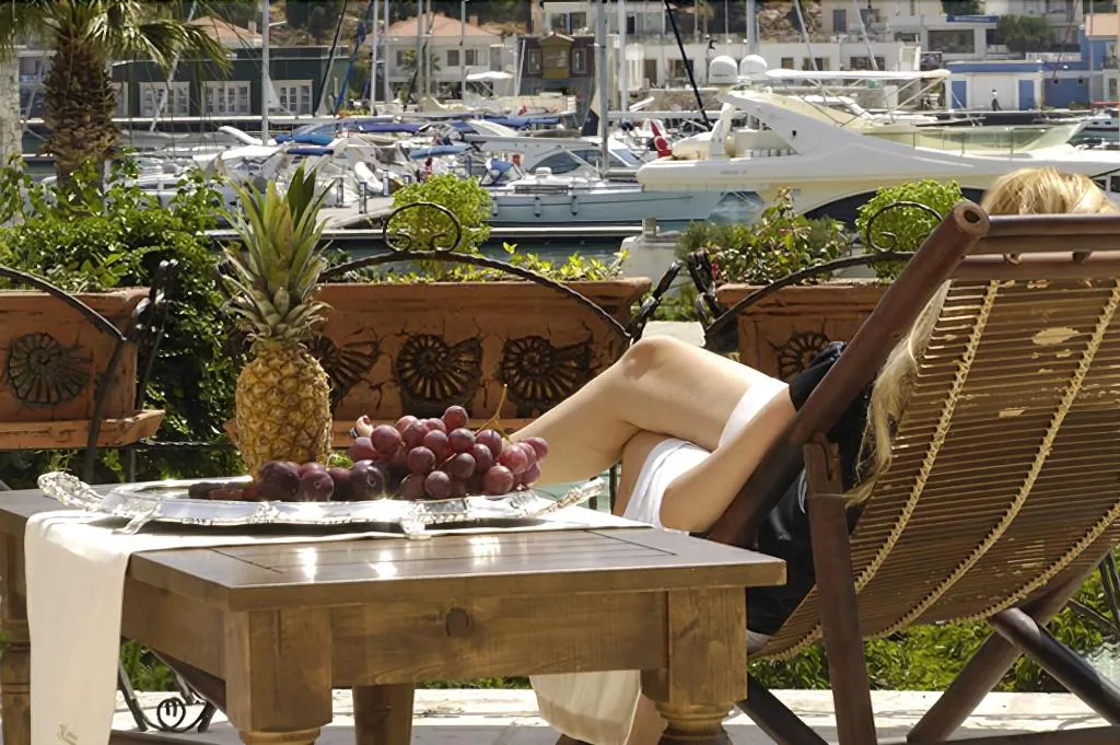 JUNIOR SUITE TWO BEDROOMS ONE BATHROOM Room, Cesme Kanuni Kervansaray, Izmir