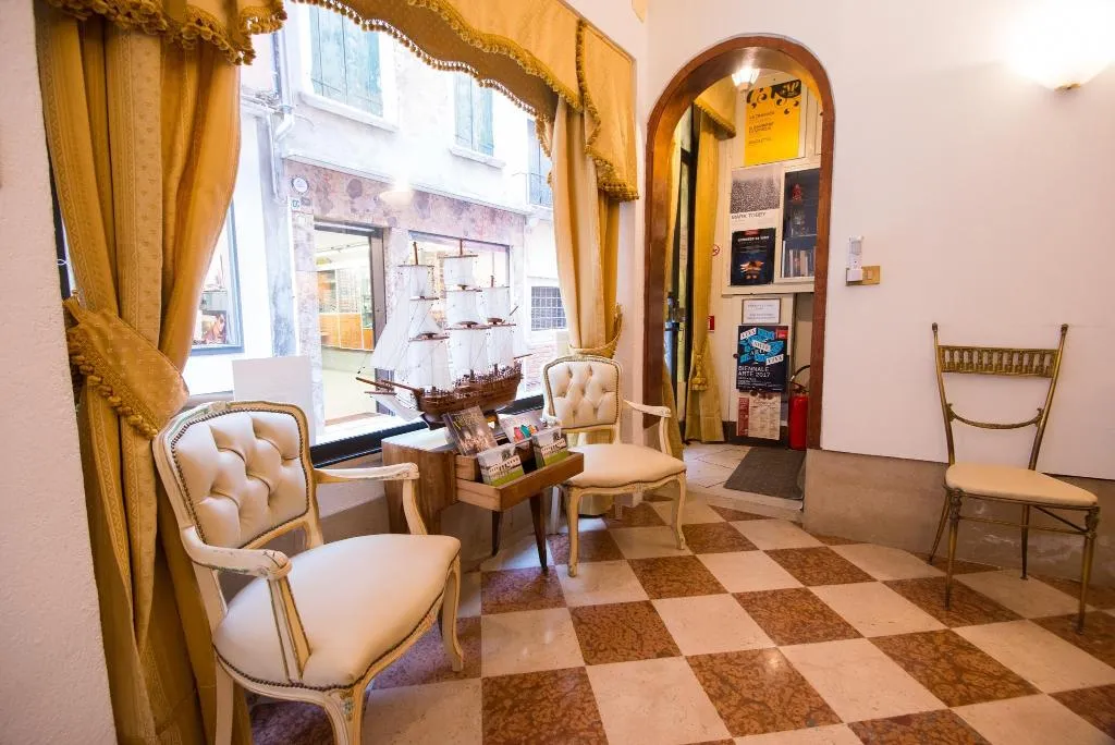 Lobby, Hotel Casa Peron, Venice