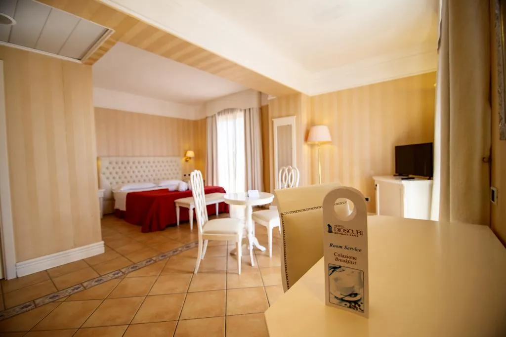 Room, Dioscuri Bay Palace, Catania