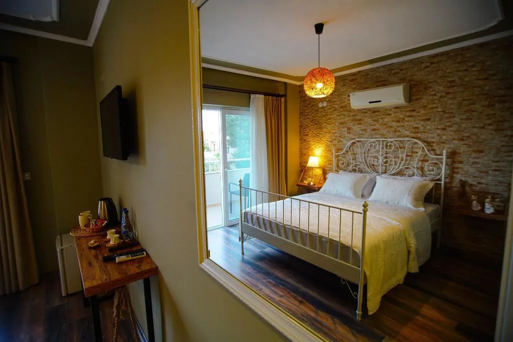 Room TWO KING BEDS Room, Urla Zeytin Otel, Izmir